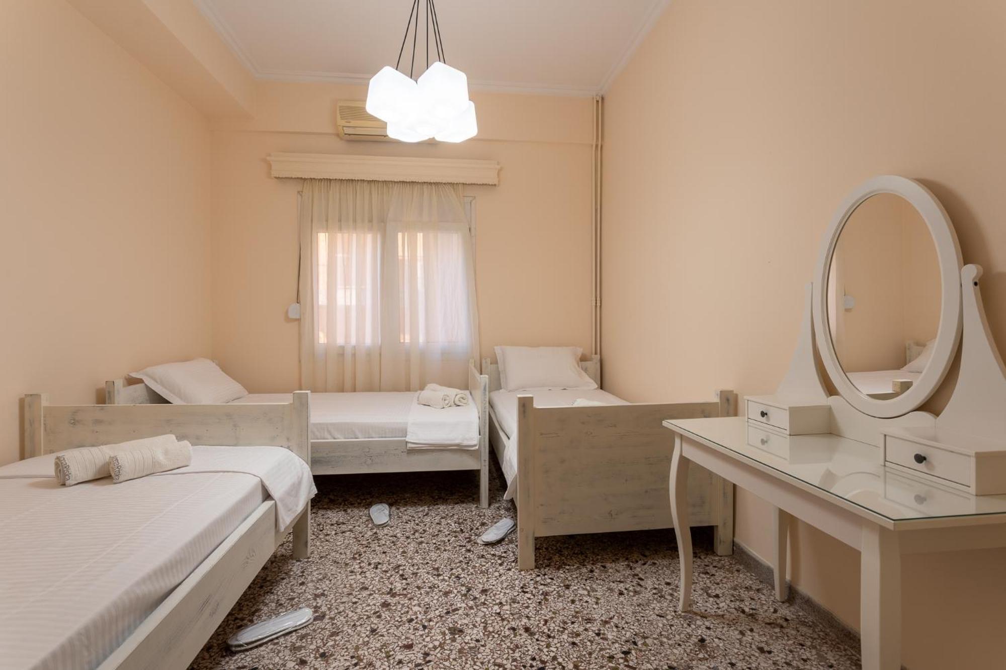 Apartment City-view For 7 Mytilene